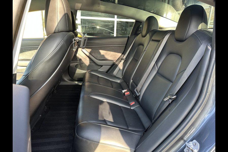 Tesla Model 3 Long Range AWD 75 kWh SOH 83% / NIEUWSTAAT !! / AUTOPILOT /  / STOELVERWARMING