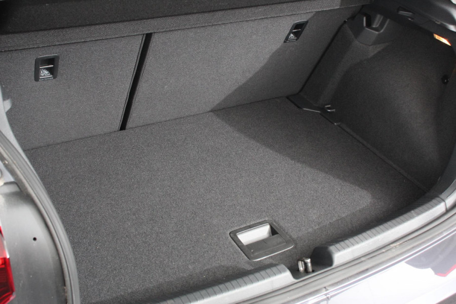 Volkswagen Polo 1.0 TSI DSG Life | Adaptive Cruise Control | Parkeersensoren Voor + Achter | Privacy Glass | LED | Apple Carplay/Android Auto | Virtual Cockpit |