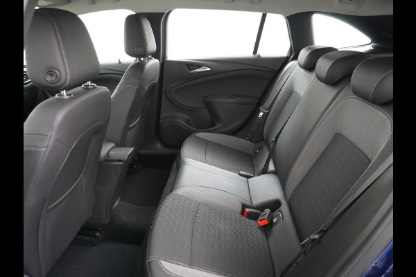 Opel Astra Sports Tourer 1.4T 145pk Navi Camera Lane-dep. Keyless 1/2Leer CruiseControl Led Bluetooth Pdc Apple/Android Aut.Verlichting Isofix Elek.Ramen Ecc Tel. Usb 16''LM Business Elegance
