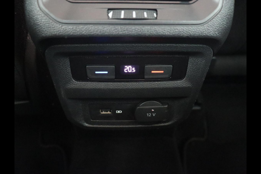 Volkswagen Tiguan 1.5 TSI Comfortline | Panoramadak | Stoelverwarming | Carplay | Camera | Keyless | Adaptive cruise | Navigatie | Full LED