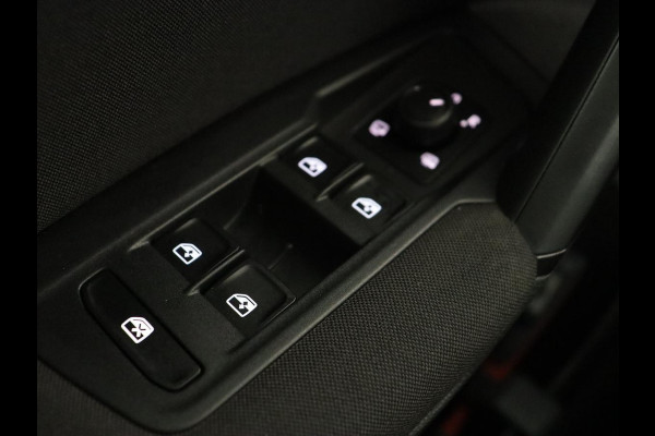 Volkswagen Tiguan 1.5 TSI Comfortline | Panoramadak | Stoelverwarming | Carplay | Camera | Keyless | Adaptive cruise | Navigatie | Full LED