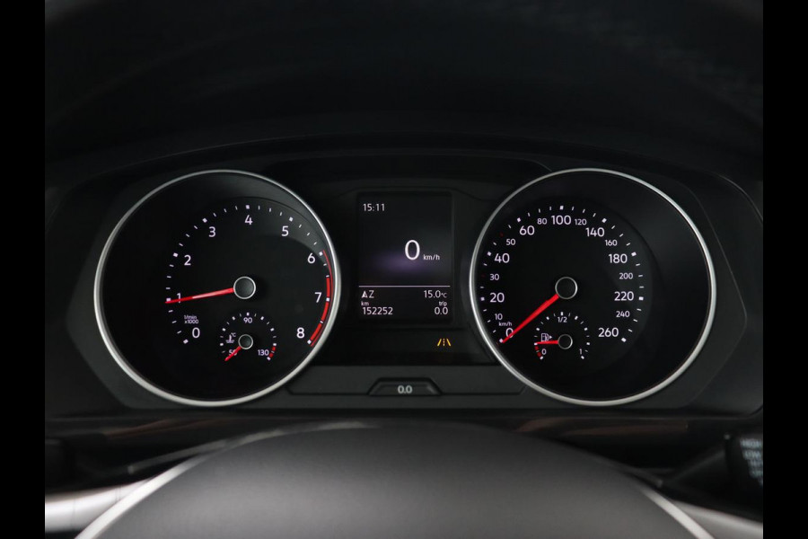 Volkswagen Tiguan 1.5 TSI Comfortline | Panoramadak | Stoelverwarming | Carplay | Camera | Keyless | Adaptive cruise | Navigatie | Full LED