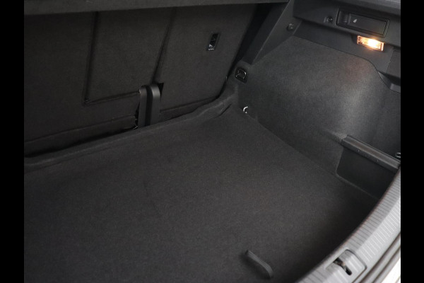 Volkswagen Tiguan 1.5 TSI Comfortline | Panoramadak | Stoelverwarming | Carplay | Camera | Keyless | Adaptive cruise | Navigatie | Full LED