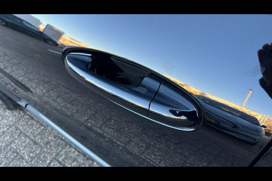 Ford Puma 1.0 EcoBoost Hybrid Titanium 125pk | NIEUW MODEL! | Driver Assistance Pack | Winterpack | Panoramadak | Keyless Pack | Elek Achterklep | Reserve wiel