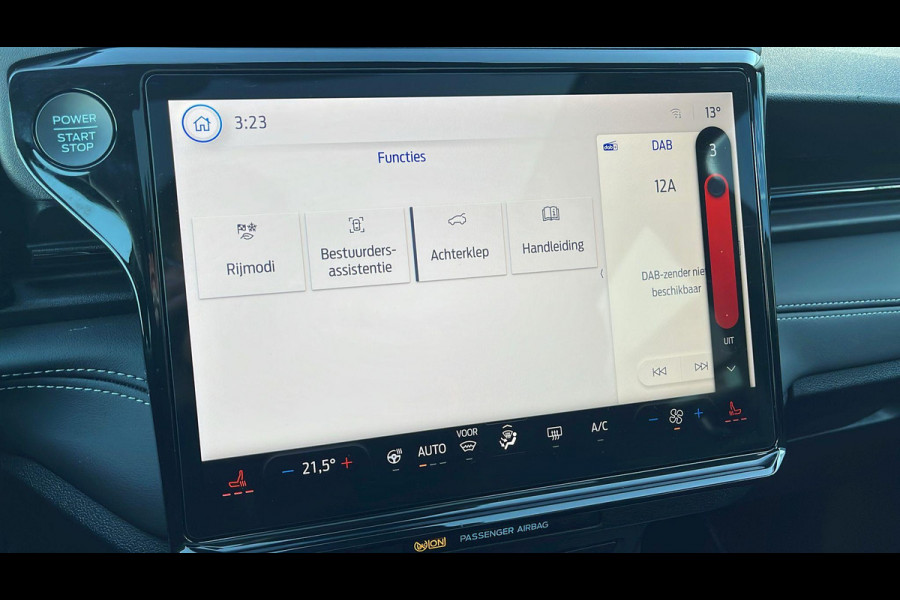 Ford Puma 1.0 EcoBoost Hybrid Titanium 125pk | NIEUW MODEL! | Driver Assistance Pack | Winterpack | Panoramadak | Keyless Pack | Elek Achterklep | Reserve wiel