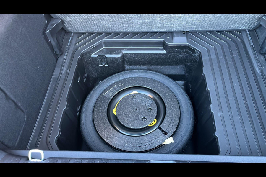 Ford Puma 1.0 EcoBoost Hybrid Titanium 125pk | NIEUW MODEL! | Driver Assistance Pack | Winterpack | Panoramadak | Keyless Pack | Elek Achterklep | Reserve wiel