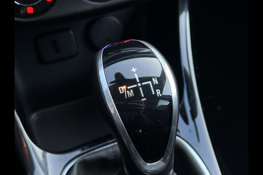Opel Corsa 1.4 Online Edition | Navi | Trekhaak | Carplay | DAB | Clima | Cruise