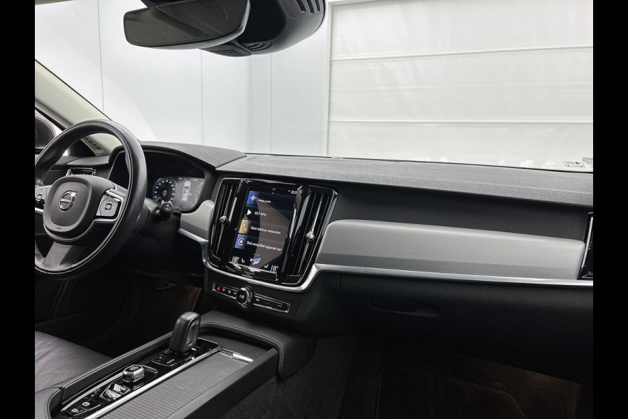 Volvo V90 2.0 B4 198PK Mild Hybrid Business pro automaat / Airco-ecc / Navi / Leder / Adap-cruise / Lmv / Xenon / Car-play / Apk 04-2027
