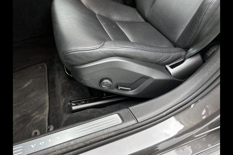 Volvo V90 2.0 B4 198PK Mild Hybrid Business pro automaat / Airco-ecc / Navi / Leder / Adap-cruise / Lmv / Xenon / Car-play / Apk 04-2027