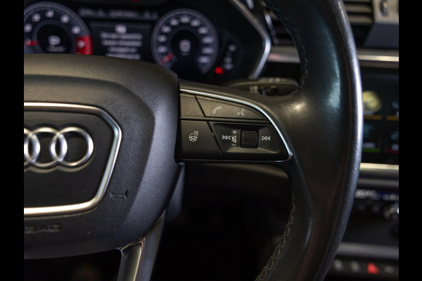 Audi Q3 Sportback 35 TFSI Business Edition / 150pk / Panorama dak / Keyless / Rondomzicht camera /