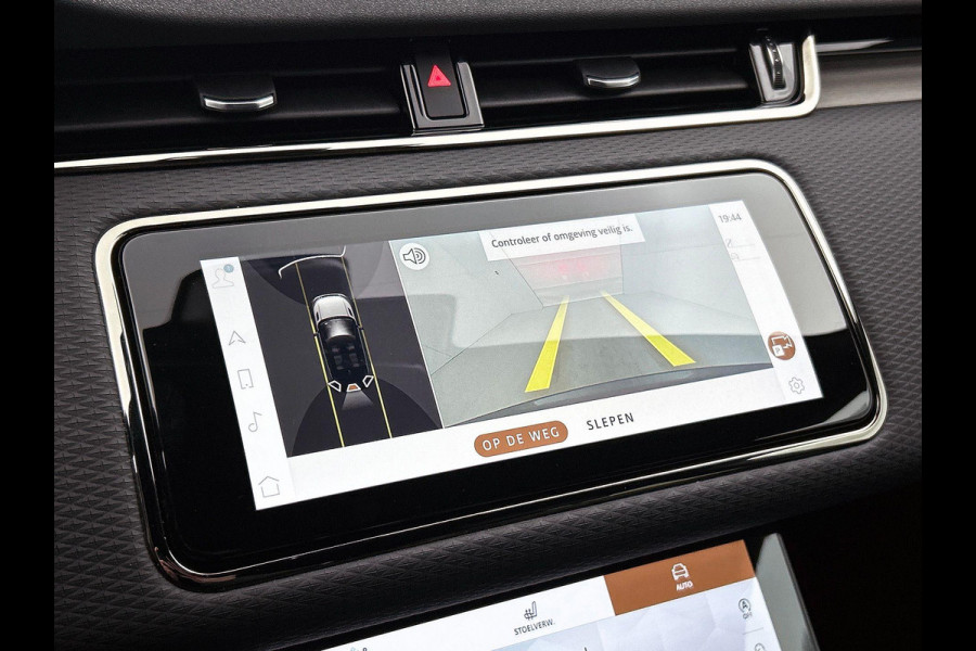 Land Rover Range Rover Evoque P300e AWD R-Dynamic SE