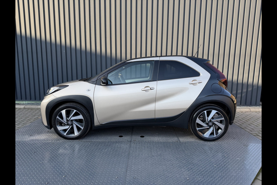 Toyota Aygo X 1.0 VVT-i S-CVT Premium / Bi tone | JBL | Clima | PDC V+A | Rijklaar!!
