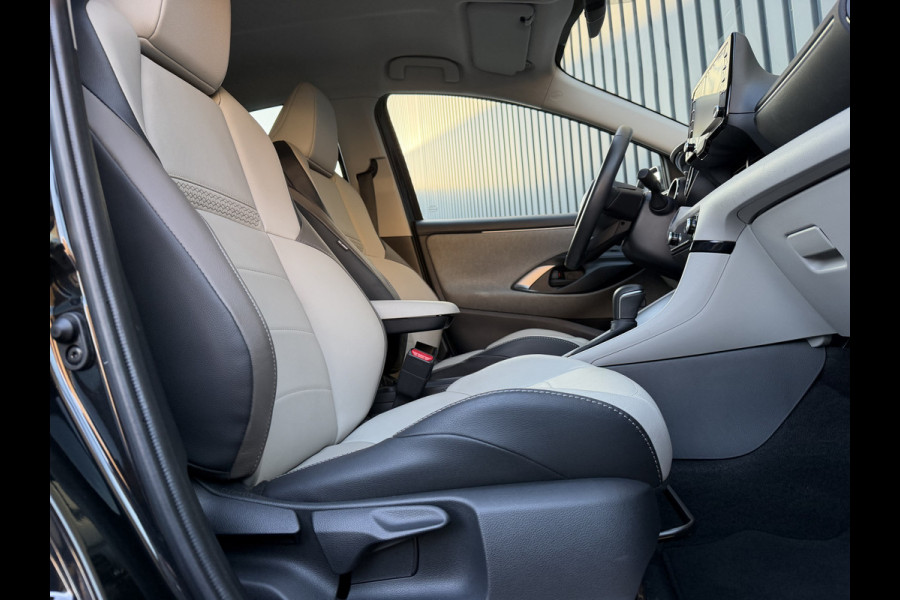 Toyota Yaris 1.5 Hybrid Executive | Creme Leer | Head-up | BSM | Rijklaar!!