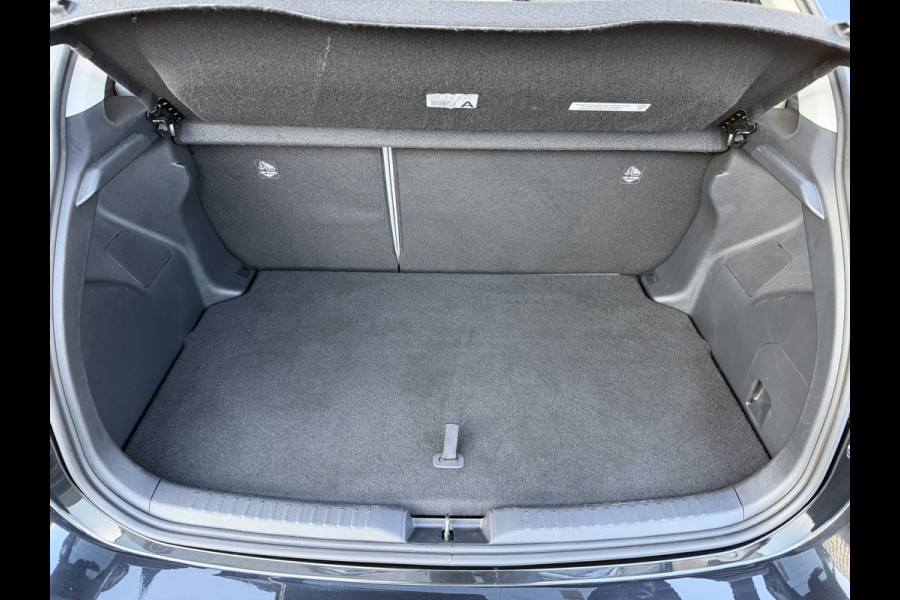 Toyota Yaris 1.5 Hybrid Executive | Creme Leer | Head-up | BSM | Rijklaar!!