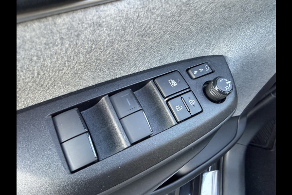 Toyota Yaris 1.5 Hybrid Executive | Creme Leer | Head-up | BSM | Rijklaar!!