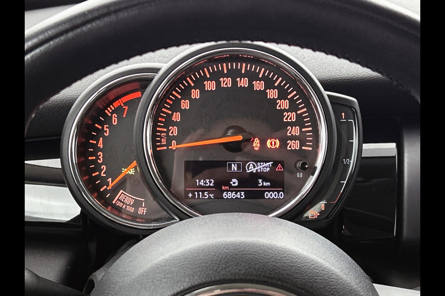 MINI Mini 2.0 Cooper S JCW Chili Serious Business (Dealer OnderH, Bucket Seats, Carplay, Navi Pro, Parkeerhulp, Stoelv, Etc)