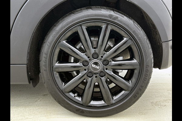 MINI Mini 2.0 Cooper S JCW Chili Serious Business (Dealer OnderH, Bucket Seats, Carplay, Navi Pro, Parkeerhulp, Stoelv, Etc)