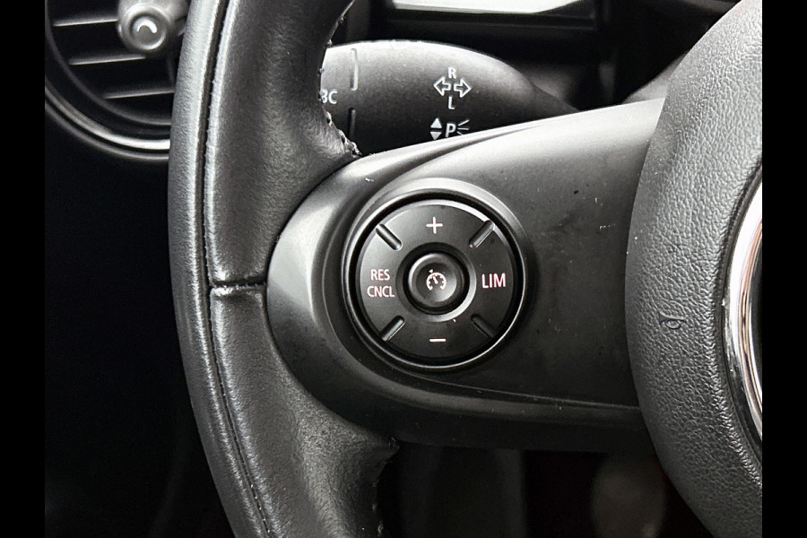 MINI Mini 2.0 Cooper S JCW Chili Serious Business (Dealer OnderH, Bucket Seats, Carplay, Navi Pro, Parkeerhulp, Stoelv, Etc)