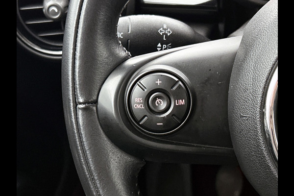 MINI Mini 2.0 Cooper S JCW Chili Serious Business (Dealer OnderH, Bucket Seats, Carplay, Navi Pro, Parkeerhulp, Stoelv, Etc)