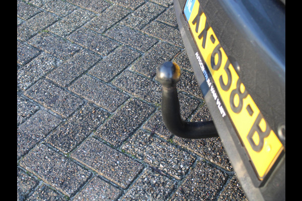 Opel Corsa 1.0 Turbo Online Edition | TREKHAAK | NAVIGATIE | CLIMATE CONTROL |