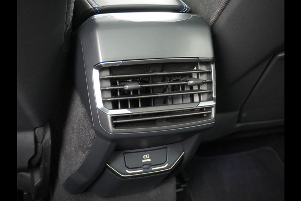 Lynk & Co 01 PHEV AUT-7 261pk Pano-Schuifdak Lmv 20" 360°Camera Apple Carplay Android Auto Adap.Cruise Navi Pdc Ecc Keyless Led Plug-In Hybri Elek.Memory.Stoel File assistent Dodehoek detector Elektrisch bedienbare achterklep Rijstrooksensor Wifi Verkeersbord detectie 425Nm koppel 3,7kw laadvermogen €41.882 Nieuwprijs 1e Eigenaar Origineel NLse auto!