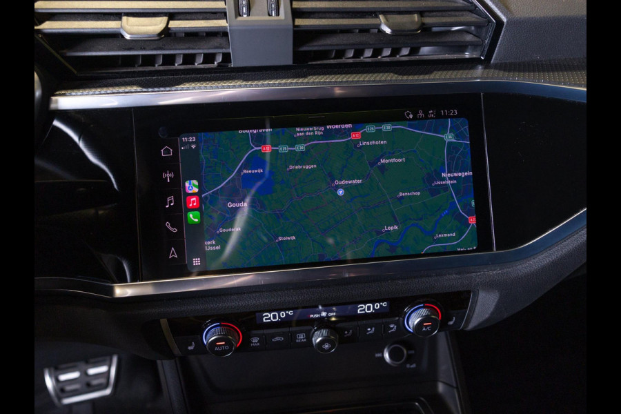 Audi Q3 35 TFSI 2x S-Line / 150pk / Trekhaak / Achteruitrij camera / Stoelverwarming /