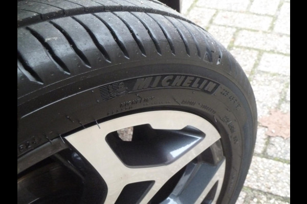 Renault Kadjar 1.3 TCe Intens Aut.|Panodak|Blindspot|Afn.Trekhaak|Camera|Keyless-Entry/Go|Navi|Cruise-Control