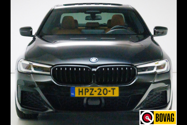 BMW 5 Serie 545e xDrive High Exec. M-sport Black Edition 394 PK automaat | Open Dak | Trekhaak elec. | 360 Camera, Stoel- en stuurverwarming
