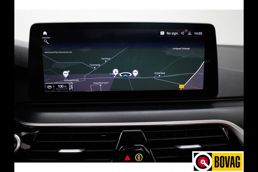 BMW 5 Serie 545e xDrive High Exec. M-sport Black Edition 394 PK automaat | Open Dak | Trekhaak elec. | 360 Camera, Stoel- en stuurverwarming