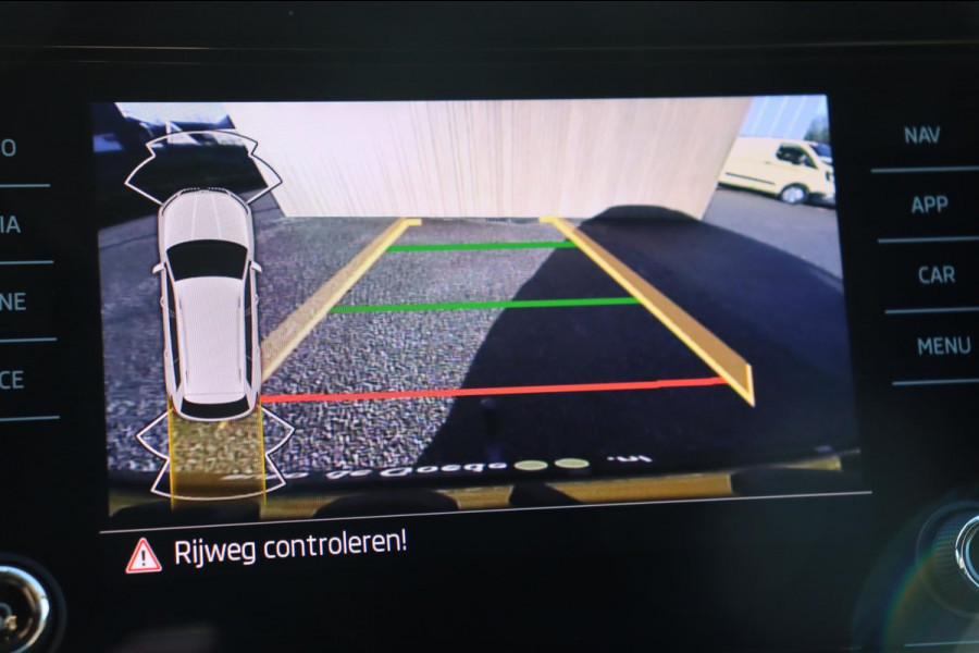 Škoda Kodiaq 1.5 TSI Sportline Business org.NL trekhaak.afn. camera stuur+stoelverw.