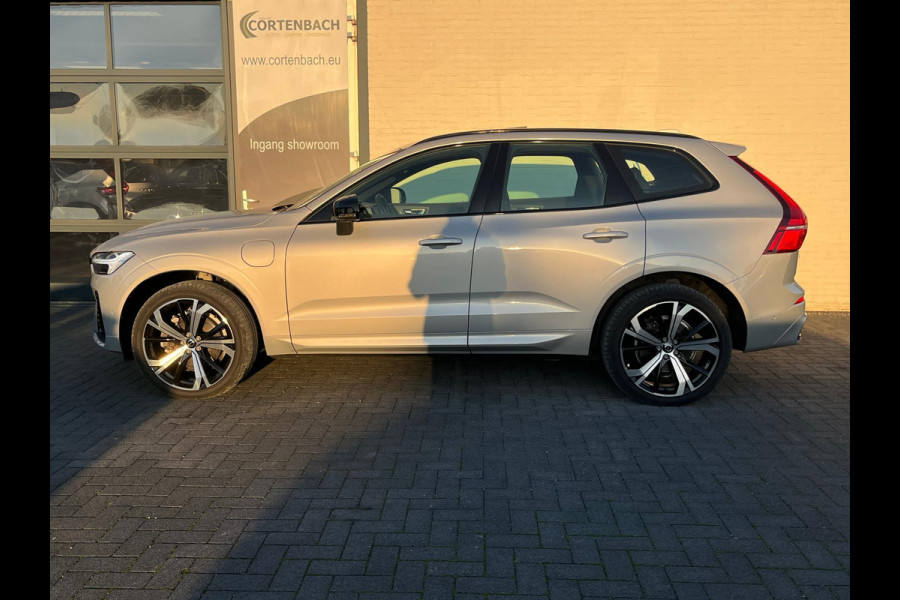 Volvo XC60 2.0 T8 Plug-in hybrid AWD Ultimate Dark | Adaptieve cruise | Panorama dak | Blis | Harman Kardon | Zwenkbare trekhaak |