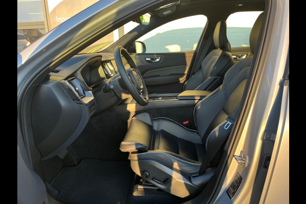 Volvo XC60 2.0 T8 Plug-in hybrid AWD Ultimate Dark | Adaptieve cruise | Panorama dak | Blis | Harman Kardon | Zwenkbare trekhaak |