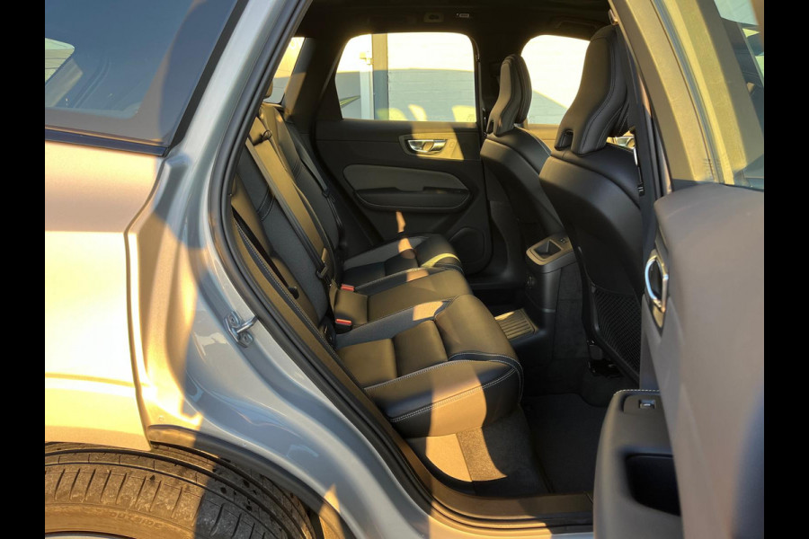 Volvo XC60 2.0 T8 Plug-in hybrid AWD Ultimate Dark | Adaptieve cruise | Panorama dak | Blis | Harman Kardon | Zwenkbare trekhaak |