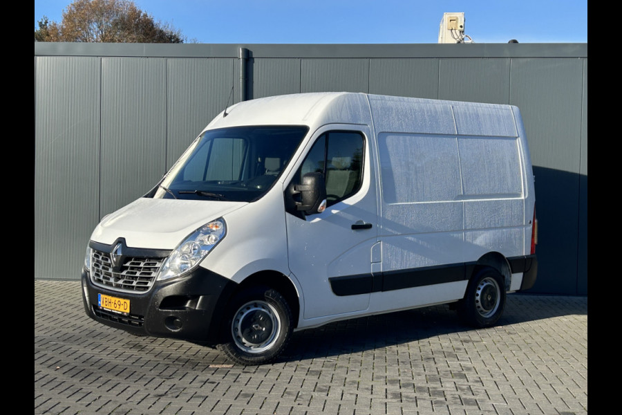 Renault Master 2.3 dCi 131 PK E6 / L1H2 / TREKHAAK / 1e EIG. / AIRCO / CRUISE / NAVI / BLUETOOTH / 3-ZITS