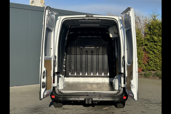 Renault Master 2.3 dCi 131 PK E6 / L1H2 / TREKHAAK / 1e EIG. / AIRCO / CRUISE / NAVI / BLUETOOTH / 3-ZITS