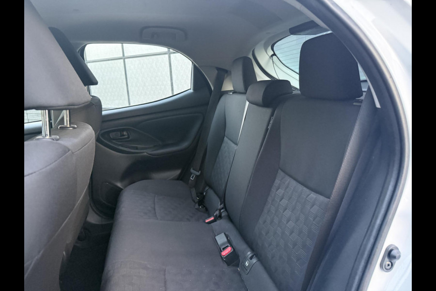 Toyota Yaris 1.5 Hybrid 115 Active | Apple CarPlay & Android auto | Parkeersensoren Achter | Adaptieve Cruise Control |