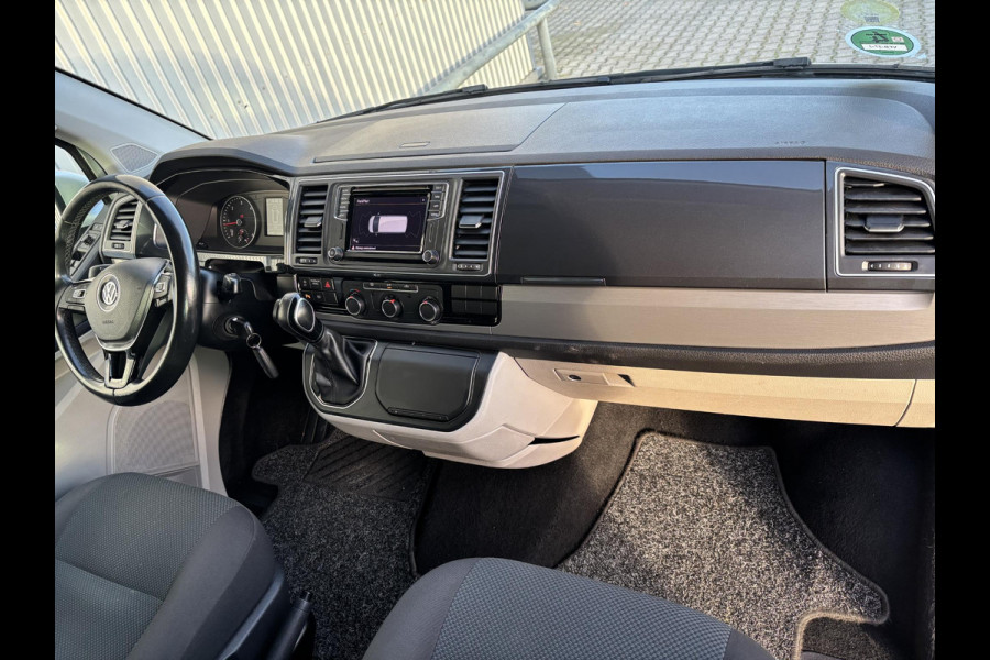 Volkswagen Transporter 2.0 TDI L2H1 DC*AUTOM.*A/C*ACC*NAVI*HAAK*CARPLAY*