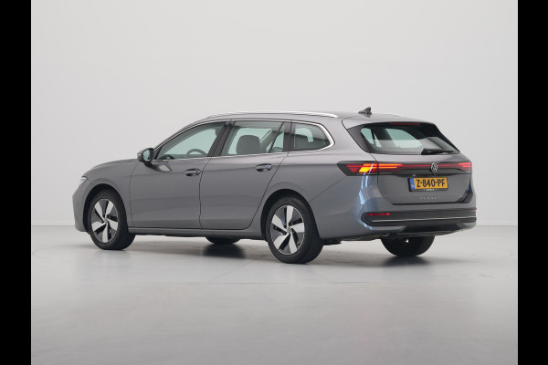 Volkswagen Passat Variant 1.5 eTSI 150pk Business Trekhaak Navigatie Camera Acc ARGON 112
