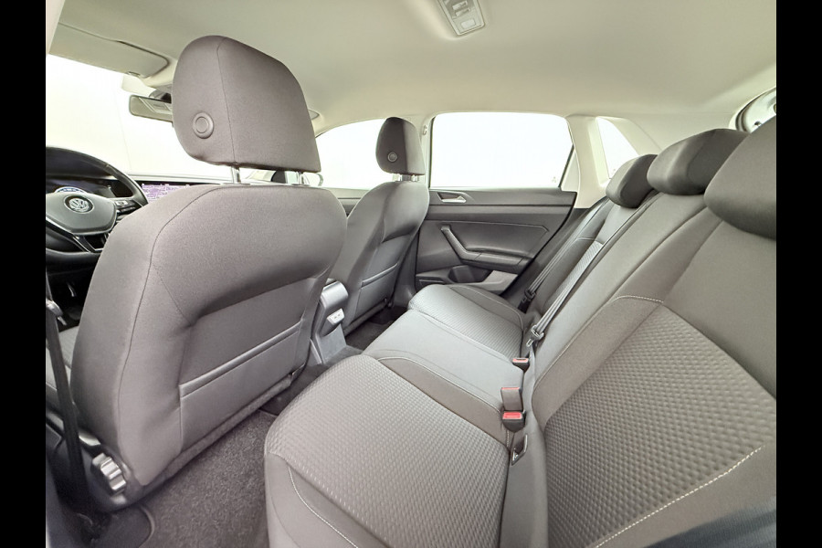 Volkswagen Polo 1.0TGI 5Drs Navi Climatronic Apple Carplay Android Auto Cruise Control Comfortline Executive-pakket DAB+ Bluetooth App-Connect Led 1e Eigenaar Origineel Nederlandse Auto Compressed Natural Gas