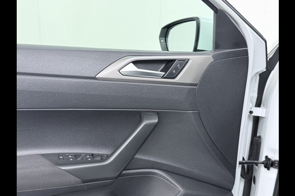 Volkswagen Polo 1.0TGI CNG 5Drs Navi Climatronic Apple Carplay Android Auto Cruise Control Comfortline Executive-pakket DAB+ Bluetooth App-Connect Led 1e Eigenaar Origineel Nederlandse Auto Compressed Natural Gas