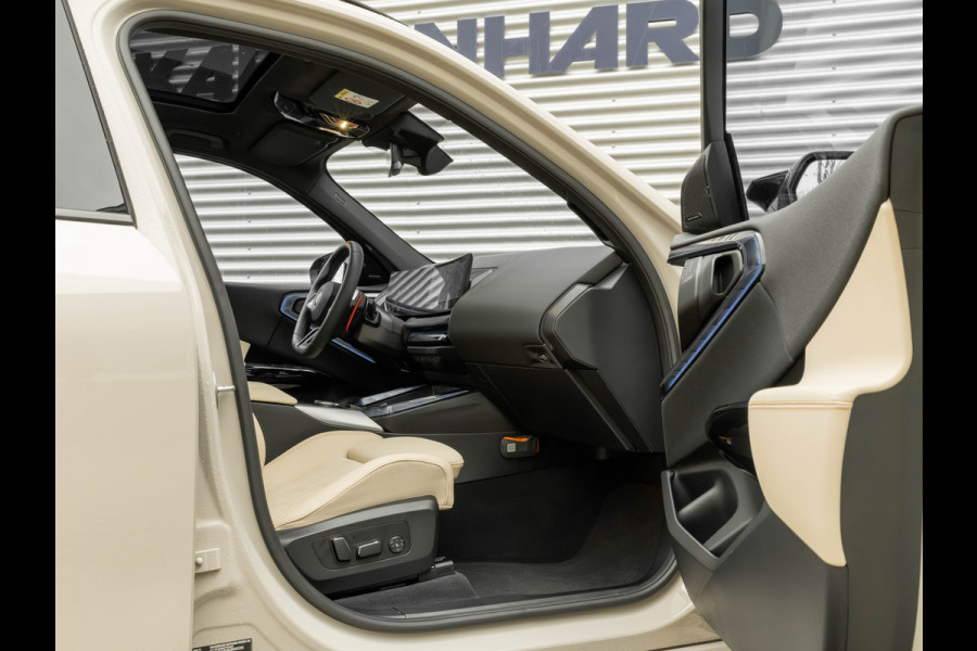 BMW X3 M50 - M-Sport Pro - Pano - Harman Kardon - Stoelventilatie - Iconic Glow