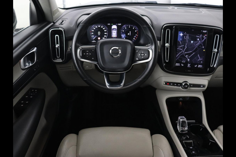 Volvo XC40 2.0 T4 Inscription | Panoramadak | Leder | Adaptive cruise | Trekhaak | Stoelverwarming | 360 Camera | Keyless | Navigatie | Full LED