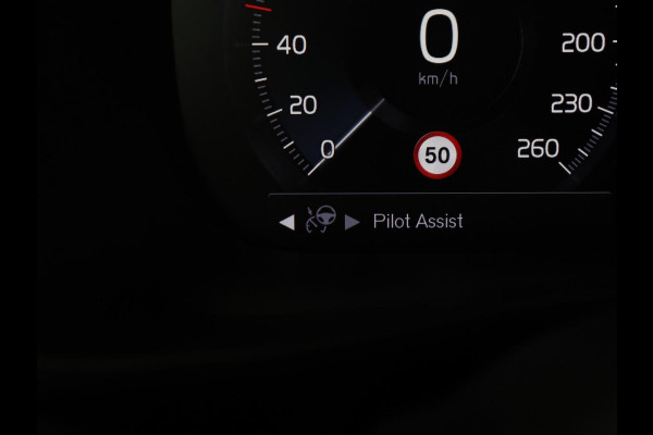 Volvo XC40 2.0 T4 Inscription | Panoramadak | Leder | Adaptive cruise | Trekhaak | Stoelverwarming | 360 Camera | Keyless | Navigatie | Full LED