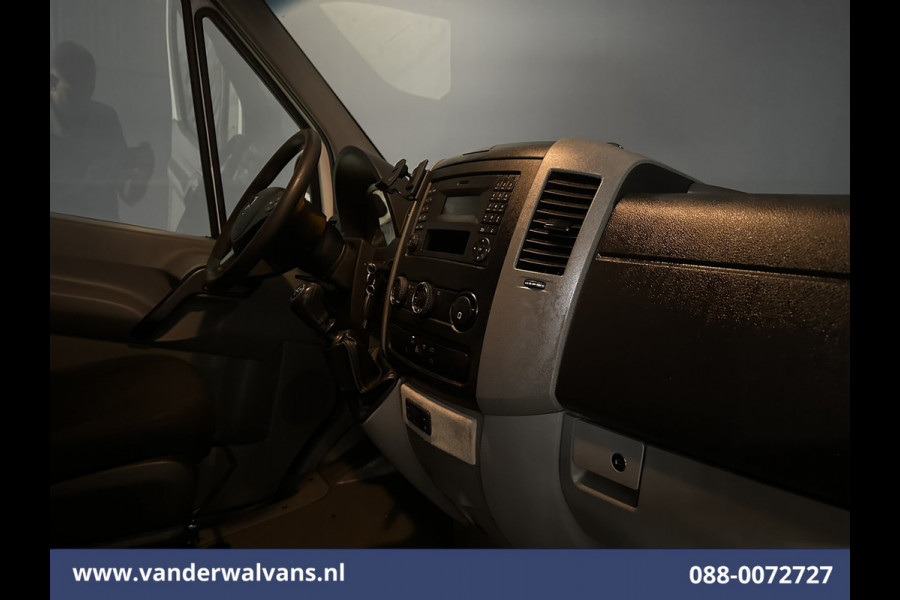 Mercedes-Benz Sprinter 316 CDI 163pk L2H2 Euro6 Airco | Cruisecontrol | 2800kg Trekhaak Parkeersensoren