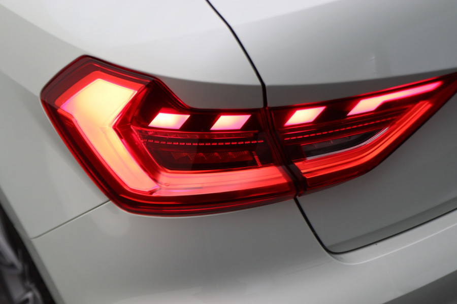 Audi A1 Sportback 35 TFSI S edition Automaat SONOS, Keyless, ACC, Camera, LED, Apple Carplay