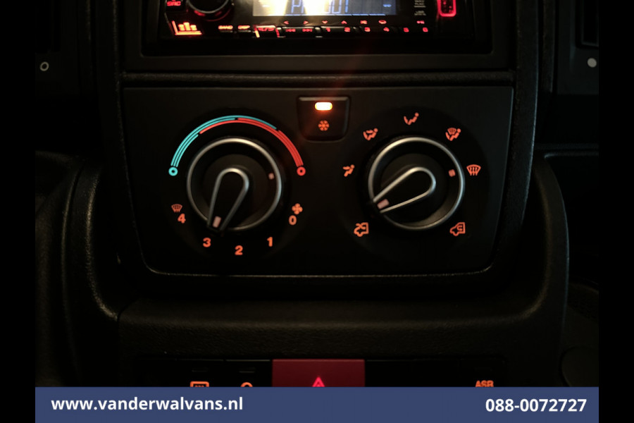 Citroën Jumper 2.2 BlueHDi 141pk Bakwagen Laadklep Euro6 Airco | 975kg laadvermogen Bijrijdersbank