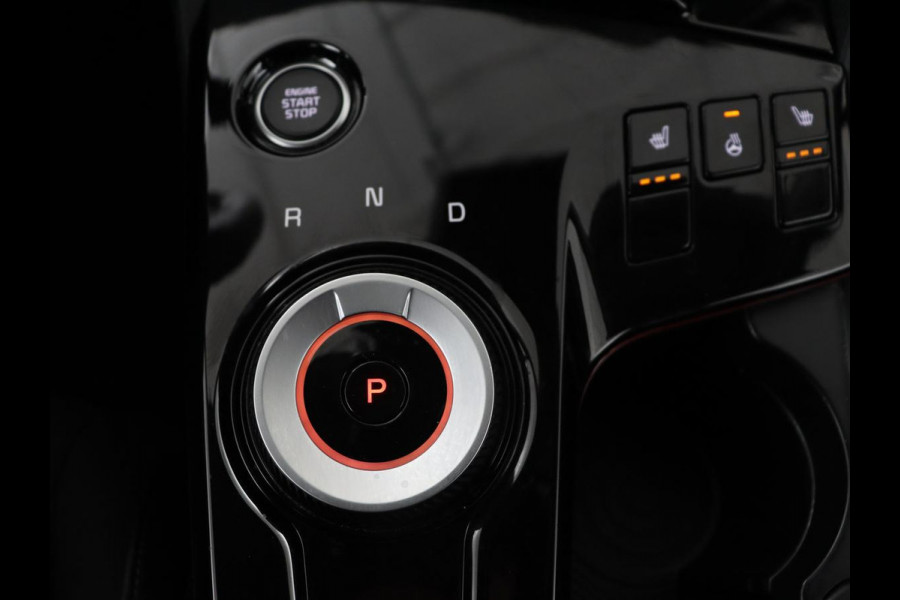 Kia Sportage 1.6 T-GDI Plug-in Hybrid AWD DynamicPlusLine | Stoel & stuurverwarming | Half leder | Camera | Carplay | Adaptive cruise | 19'' | Navigatie | Achterbankverwarming | PHEV
