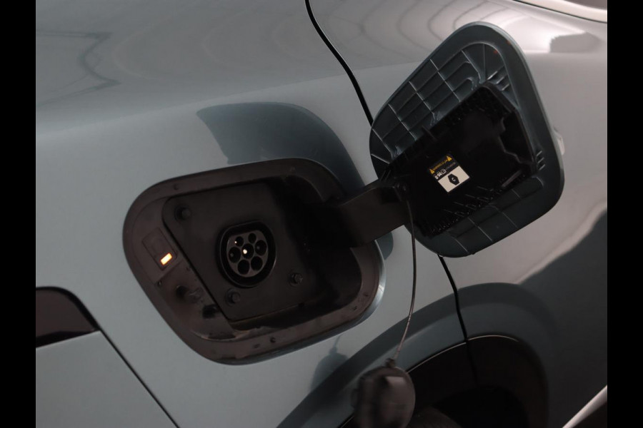 Kia Sportage 1.6 T-GDI Plug-in Hybrid AWD DynamicPlusLine | Stoel & stuurverwarming | Half leder | Camera | Carplay | Adaptive cruise | 19'' | Navigatie | Achterbankverwarming | PHEV