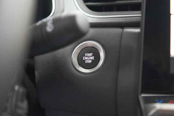 Renault Captur TCe 90 Techno | Nieuw Model | Camera | Navigatie | Apple Carplay | Pack Full Screen | 18 Inch Lichtmetalen Velgen