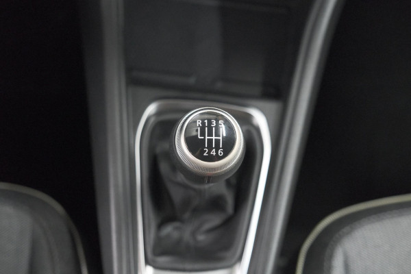 Renault Captur TCe 90 Techno | Nieuw Model | Camera | Navigatie | Apple Carplay | Pack Full Screen | 18 Inch Lichtmetalen Velgen